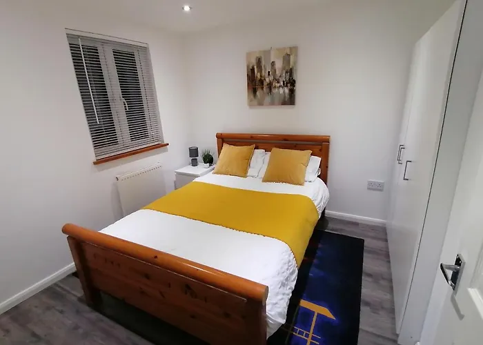 Charming 1-Bed Apartment In Coventry