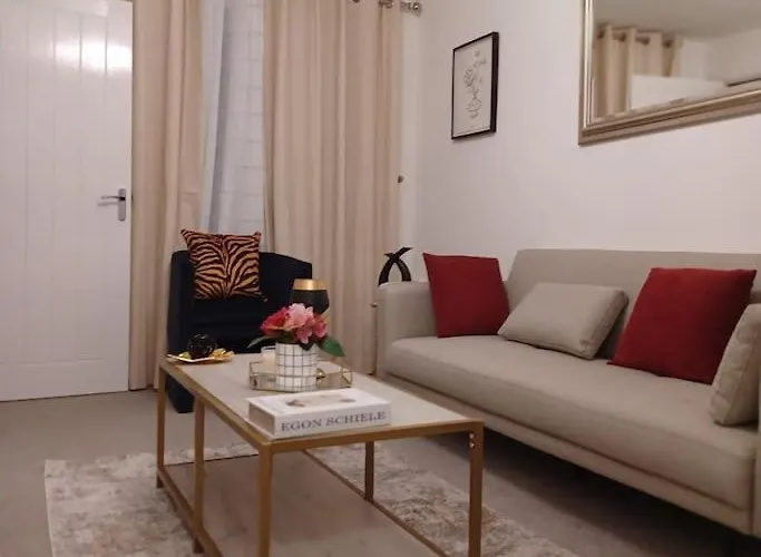 Deluxe By Harby - A Home From Home