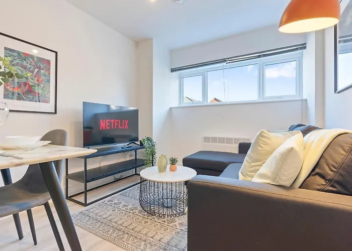 The Silkworks Cov Grade 2 Listed Lux Apt Sleeps 6