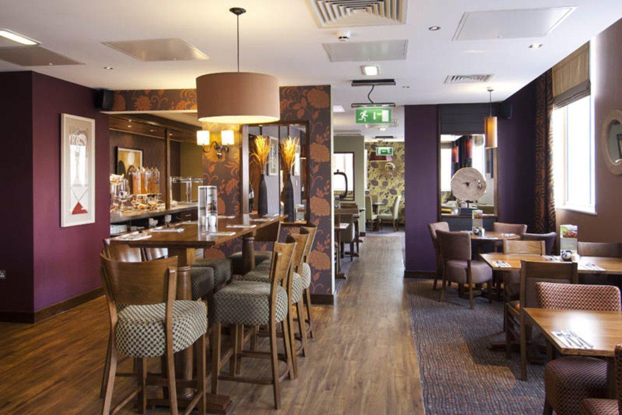 Premier City Hotel 3*