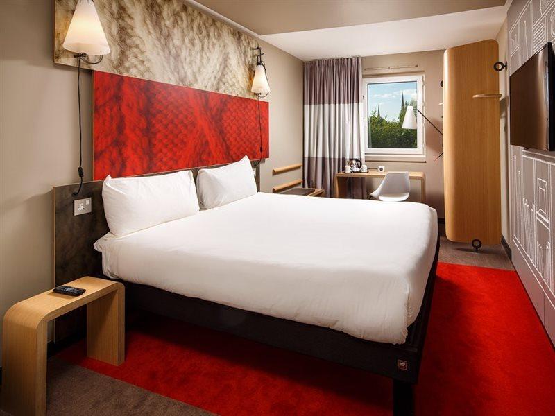 Ibis Centre 3*