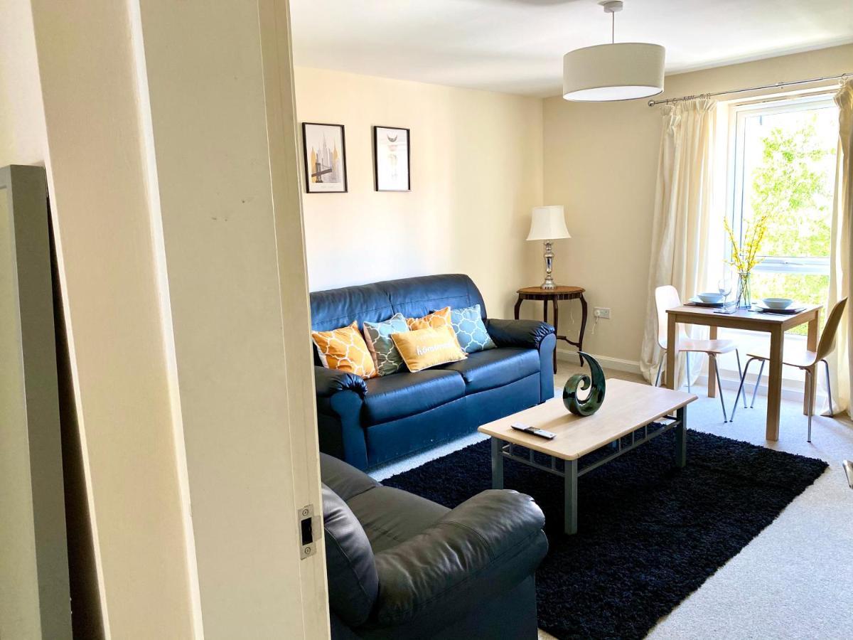 Apartment Superior Two-bed With Free Parking, Cv1 Coventry