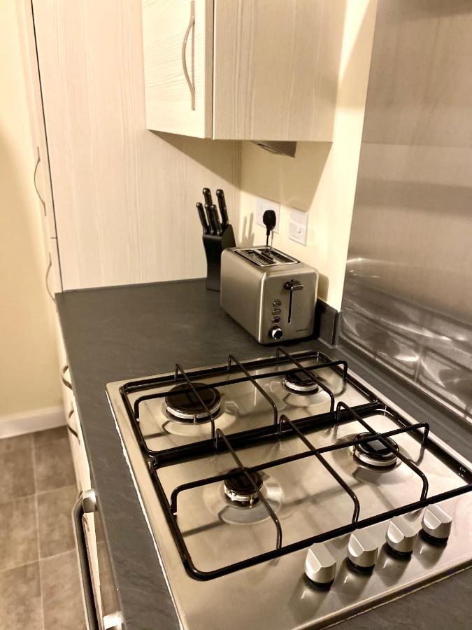 Superior Two-bed With Free Parking, Cv1 Apartment