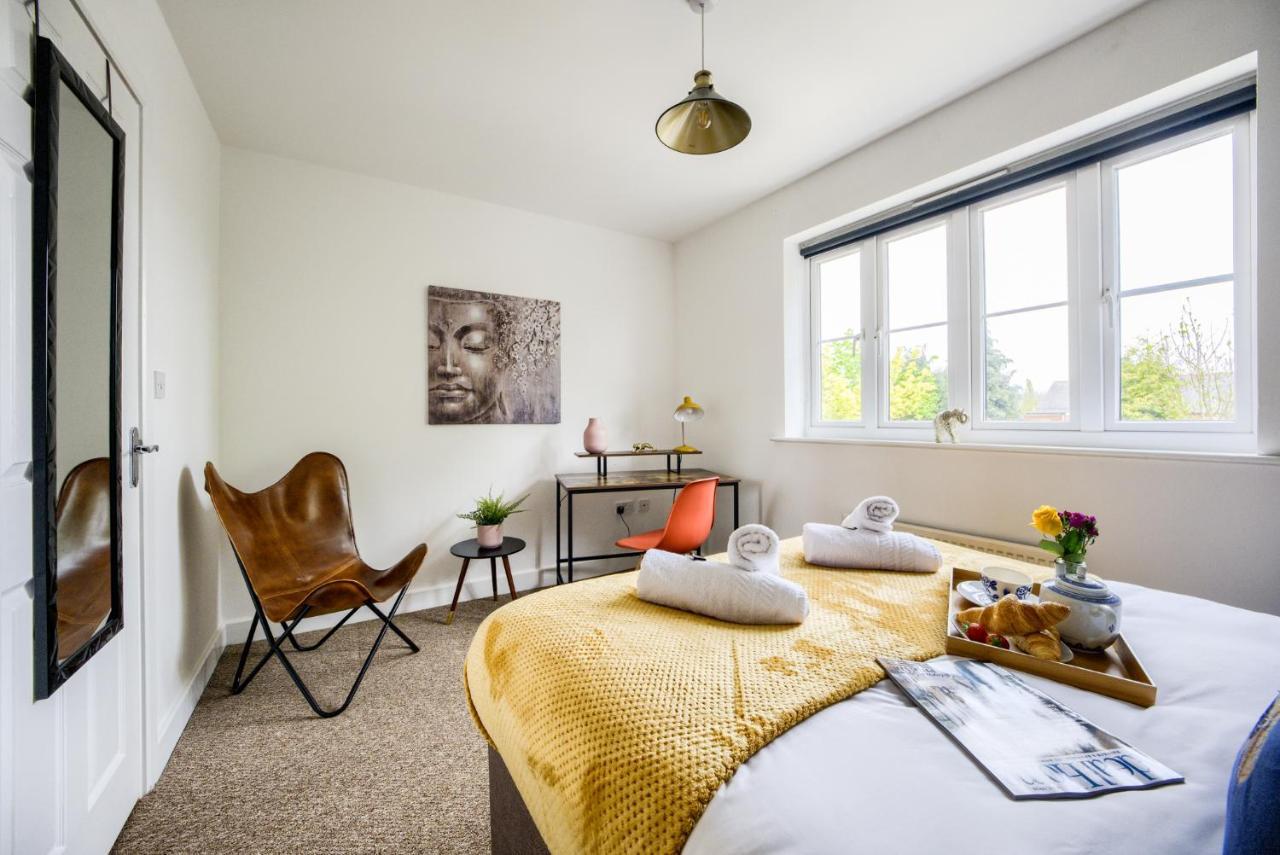 Contemporary House, M6, Cbs Arena - Ricoh, Private Parking, Sleeps 5, By Empower Homes Casa de férias *