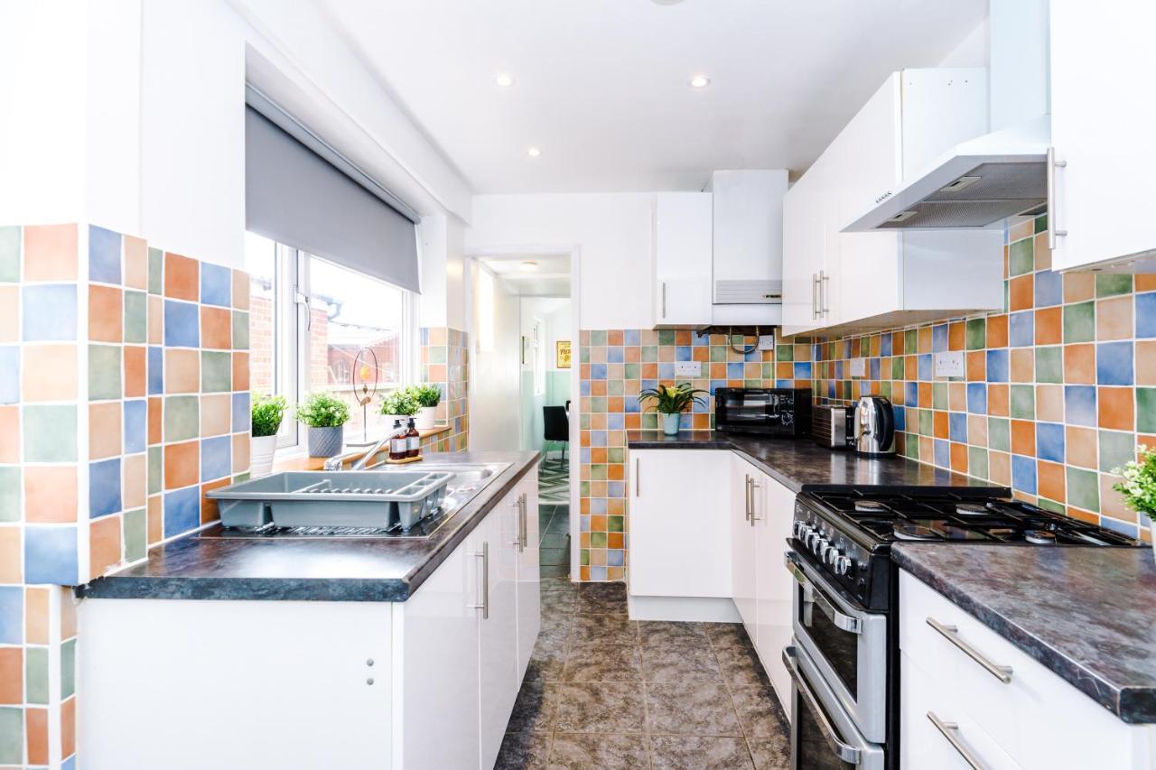 Harley House - Spacious With Free Netflix & Parking By Rocketbnb Casa de férias Coventry