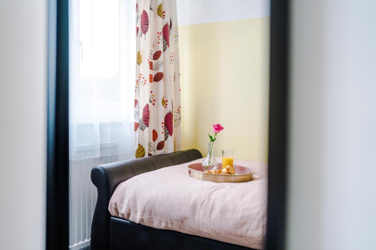 Harley House - Spacious With Free Netflix & Parking By Rocketbnb Casa de férias