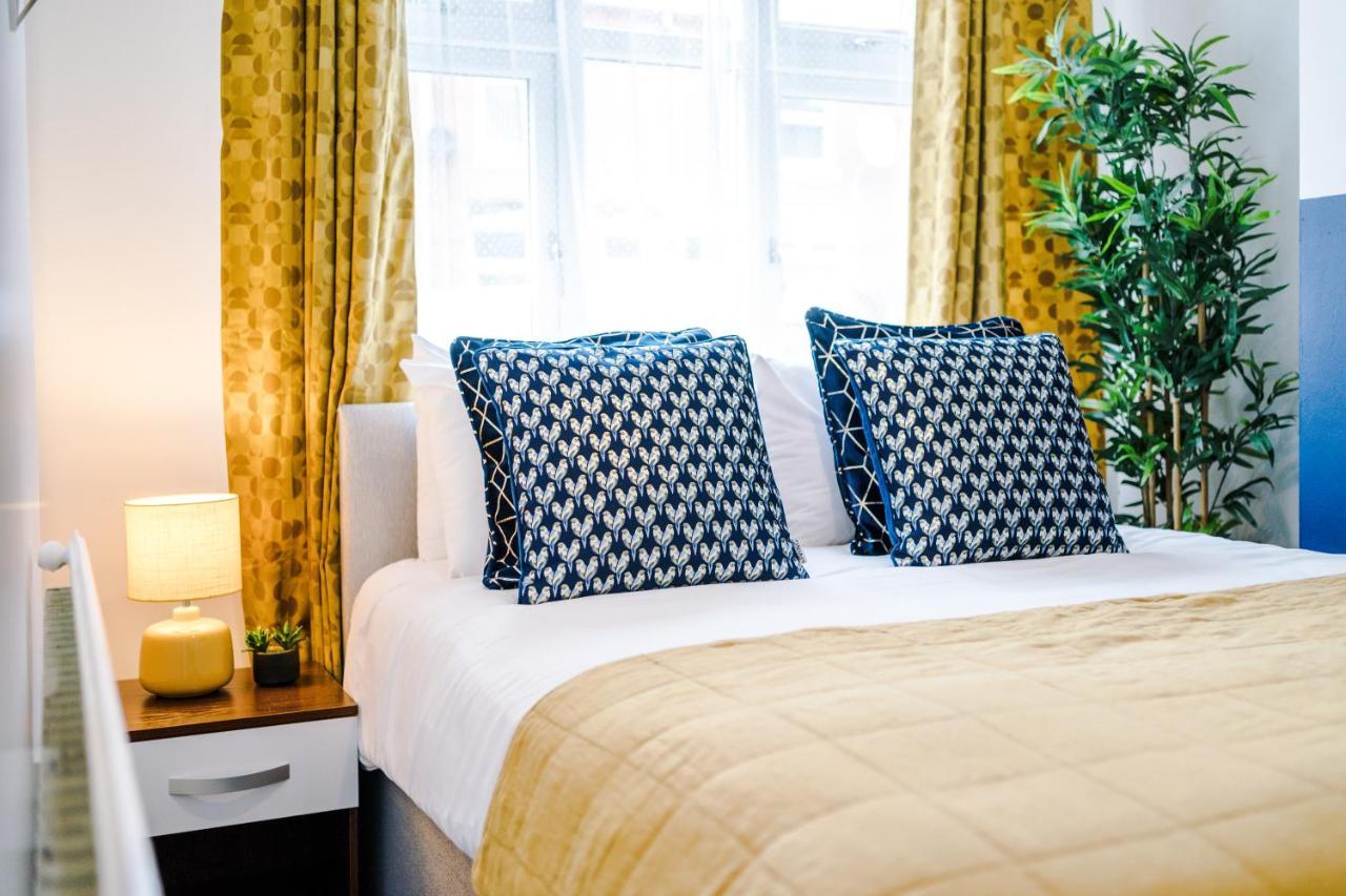 Harley House - Spacious With Free Netflix & Parking By Rocketbnb