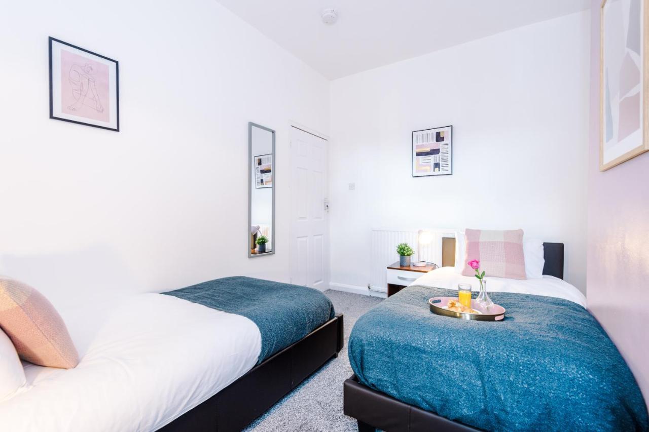Harley House - Spacious With Free Netflix & Parking By Rocketbnb Casa de férias Coventry