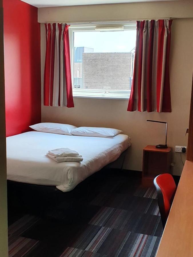 Modern And Comfy At Corporation Village In *