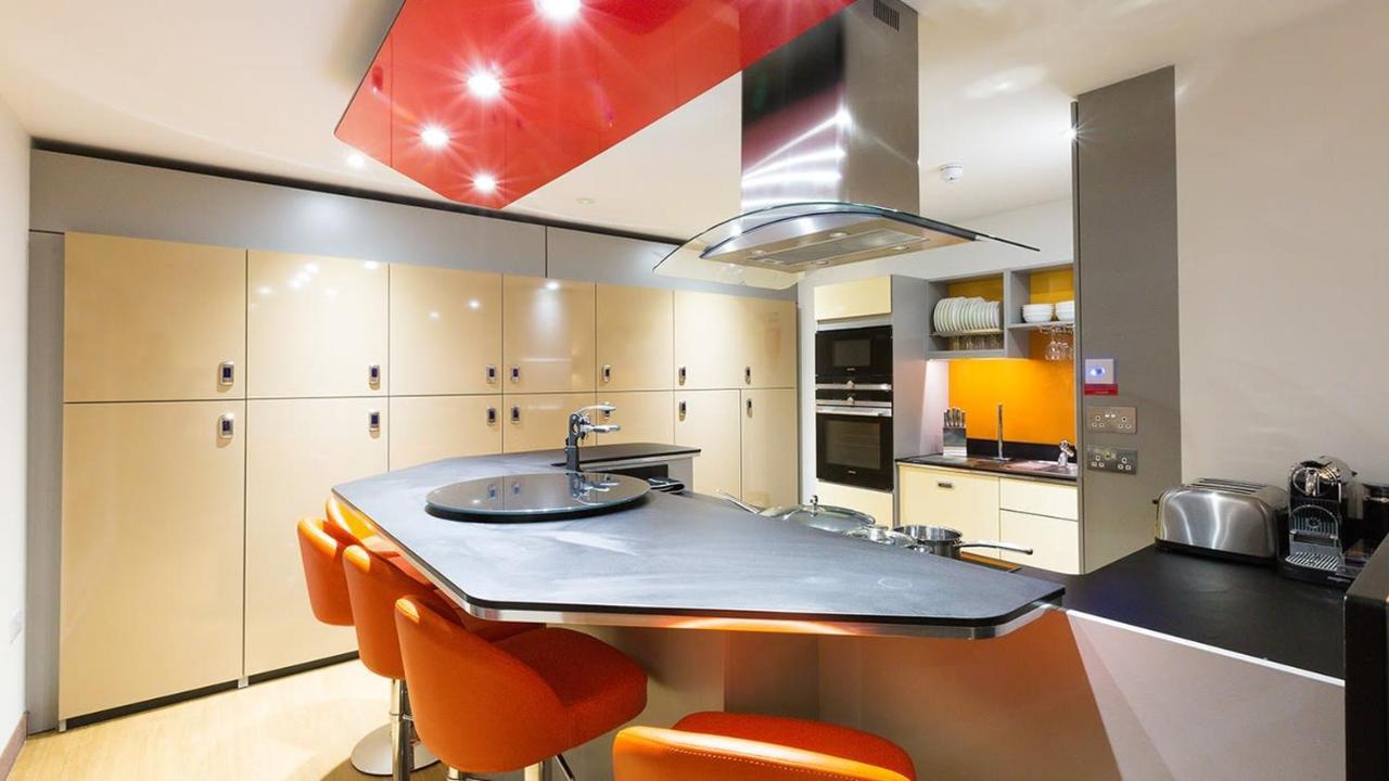 Modern And Comfy At Corporation Village In * Coventry
