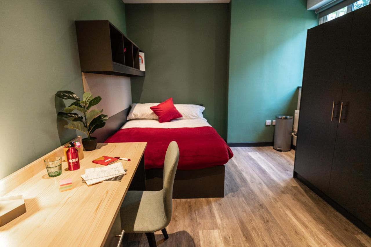 Modern And Trendy At Sherbourne Village In * Coventry