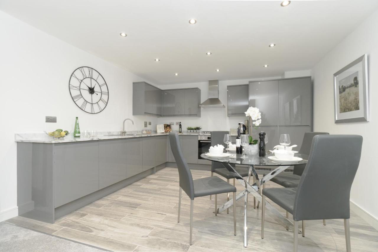 Apartamento Brand New! Contemporary 2-bed Flat - Sleeps 4 - Free Parking