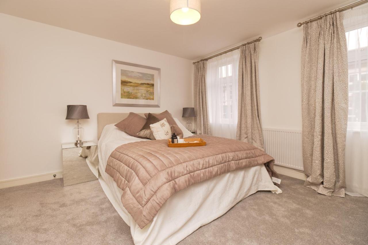Brand New! Contemporary 2-bed Flat - Sleeps 4 - Free Parking Apartamento *