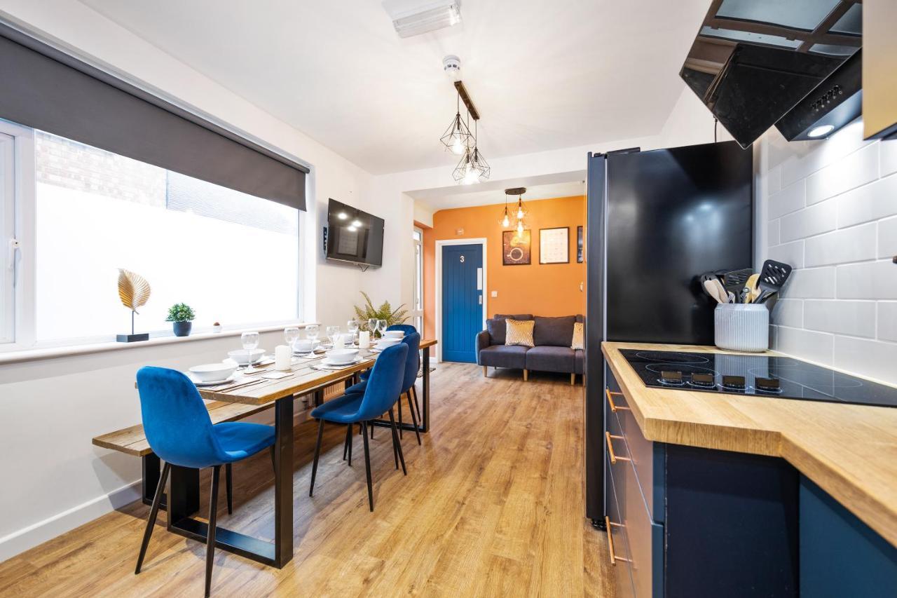 Centre Inspire: 7-bedroom Ensuite Haven Holiday home Coventry