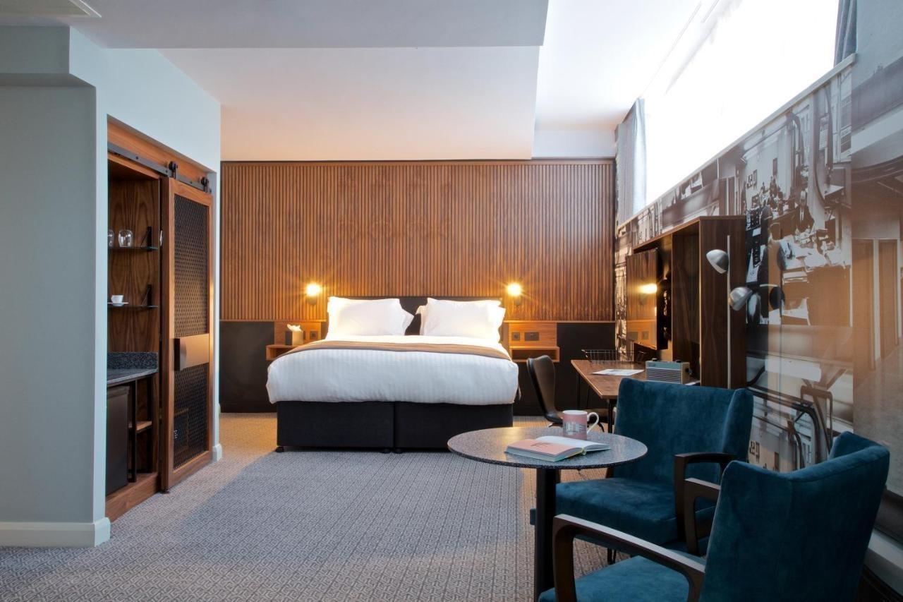Telegraph - 4*