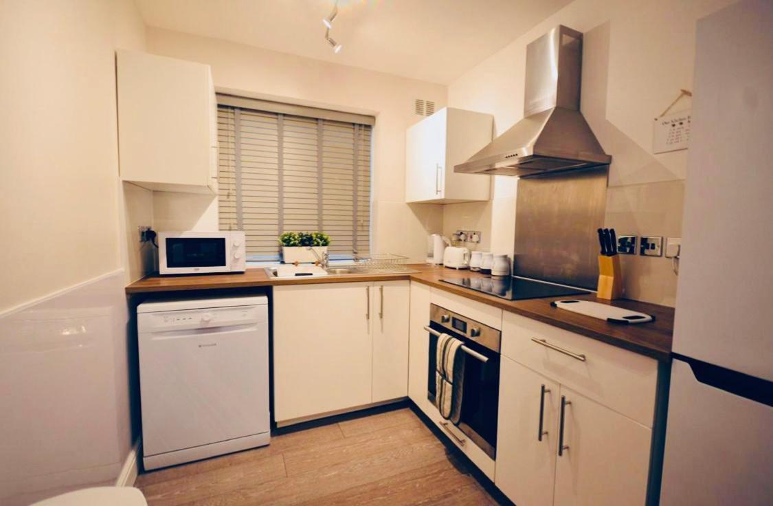 Apartamento Stunning 3-bed Ground Floor In *