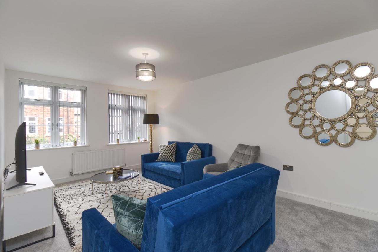 Just Launched! Stylish 2-bed Flat - Sleeps 6 - Free Parking Apartment