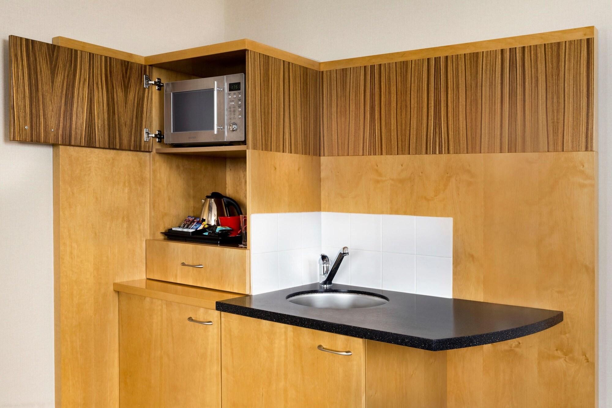 Ramada & By Wyndham Hotel 4*