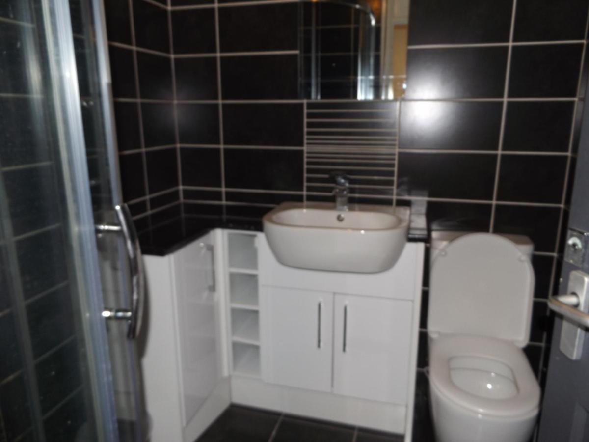 Coventry Rooms Homestay *