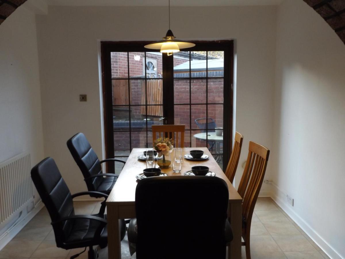 Coventry Rooms Homestay