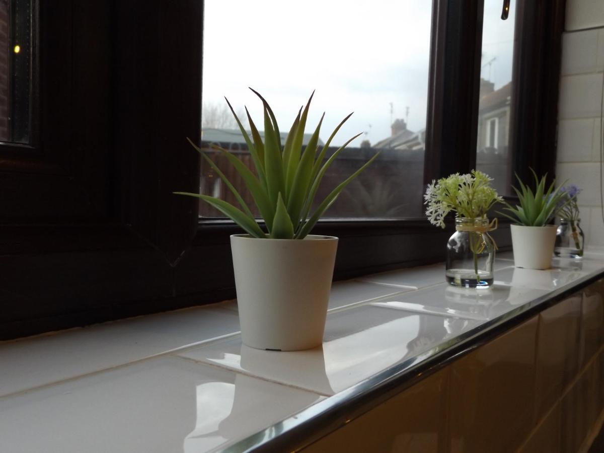 Coventry Rooms Homestay *