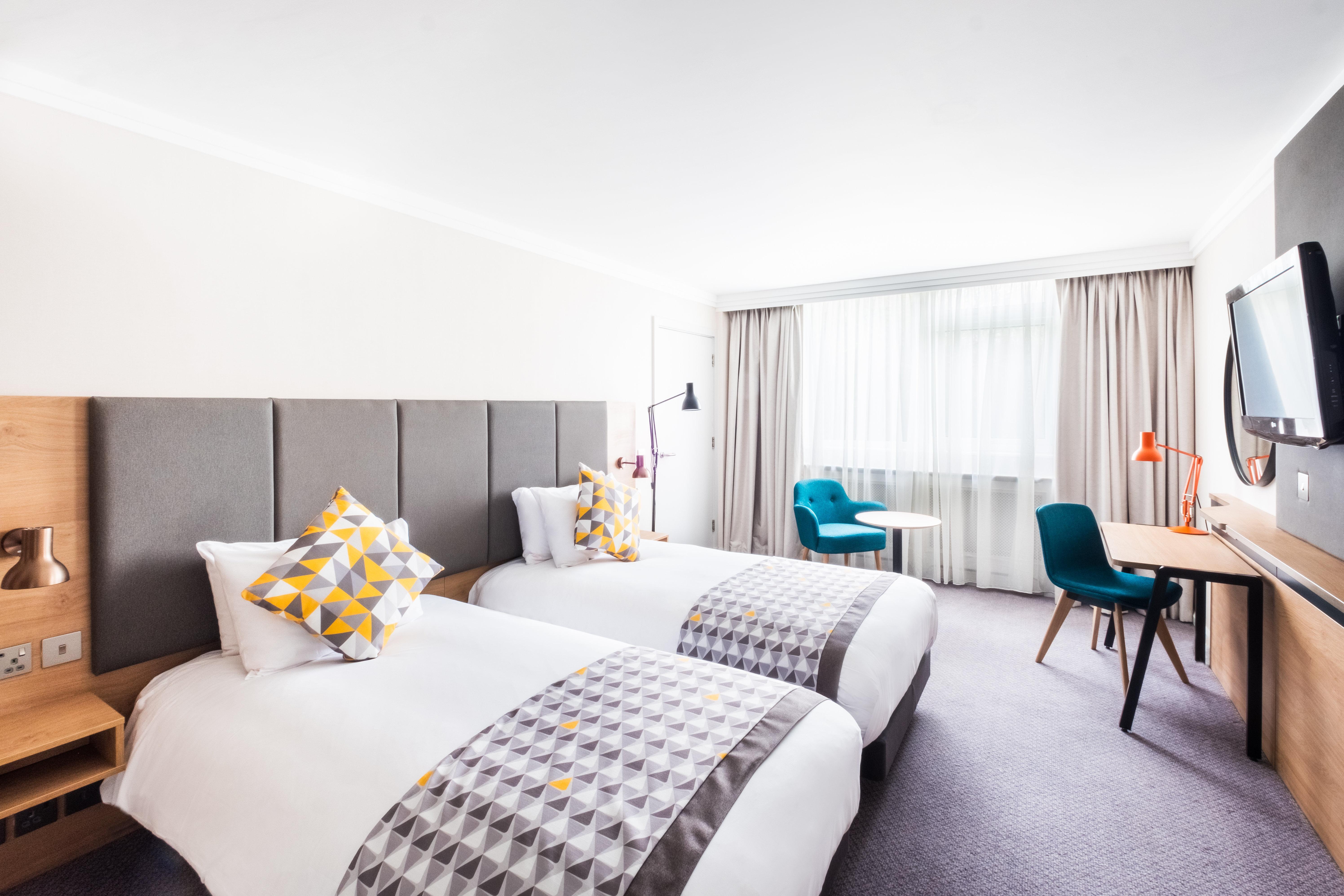 Hotel M6, J2 By Ihg 4*
