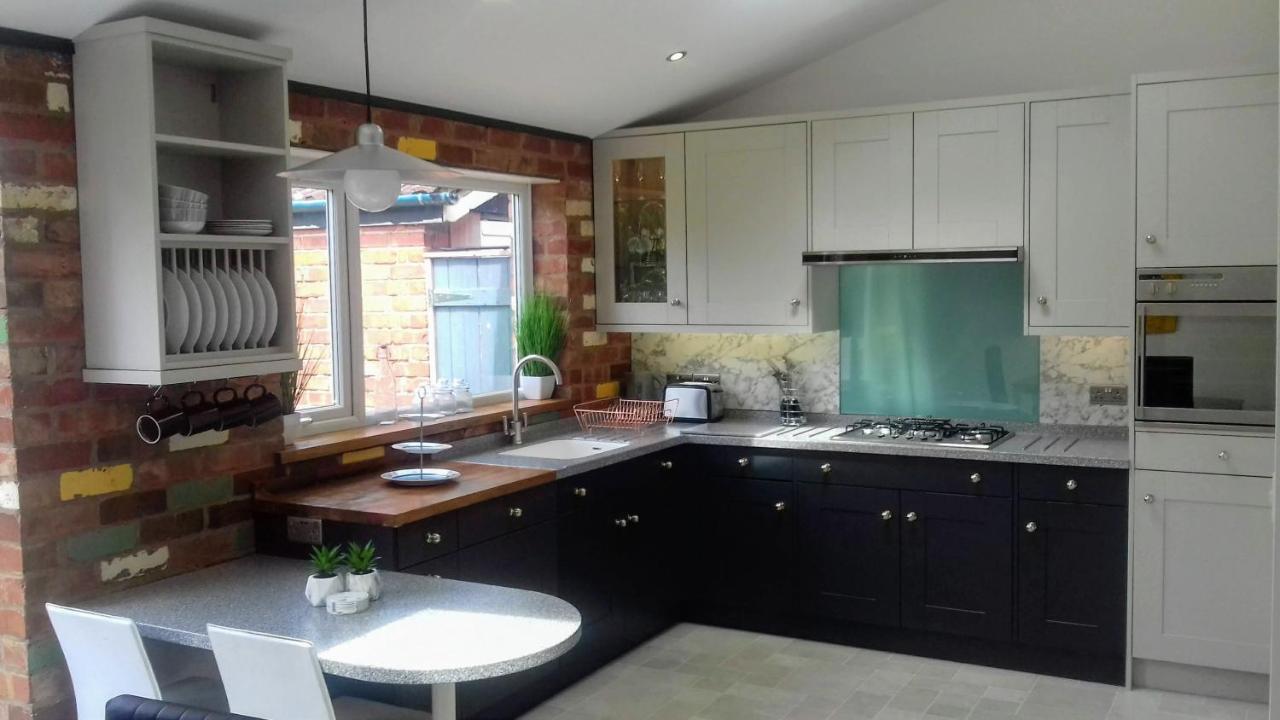 Stunning & Spacious Family Home. Midlands Location Coventry