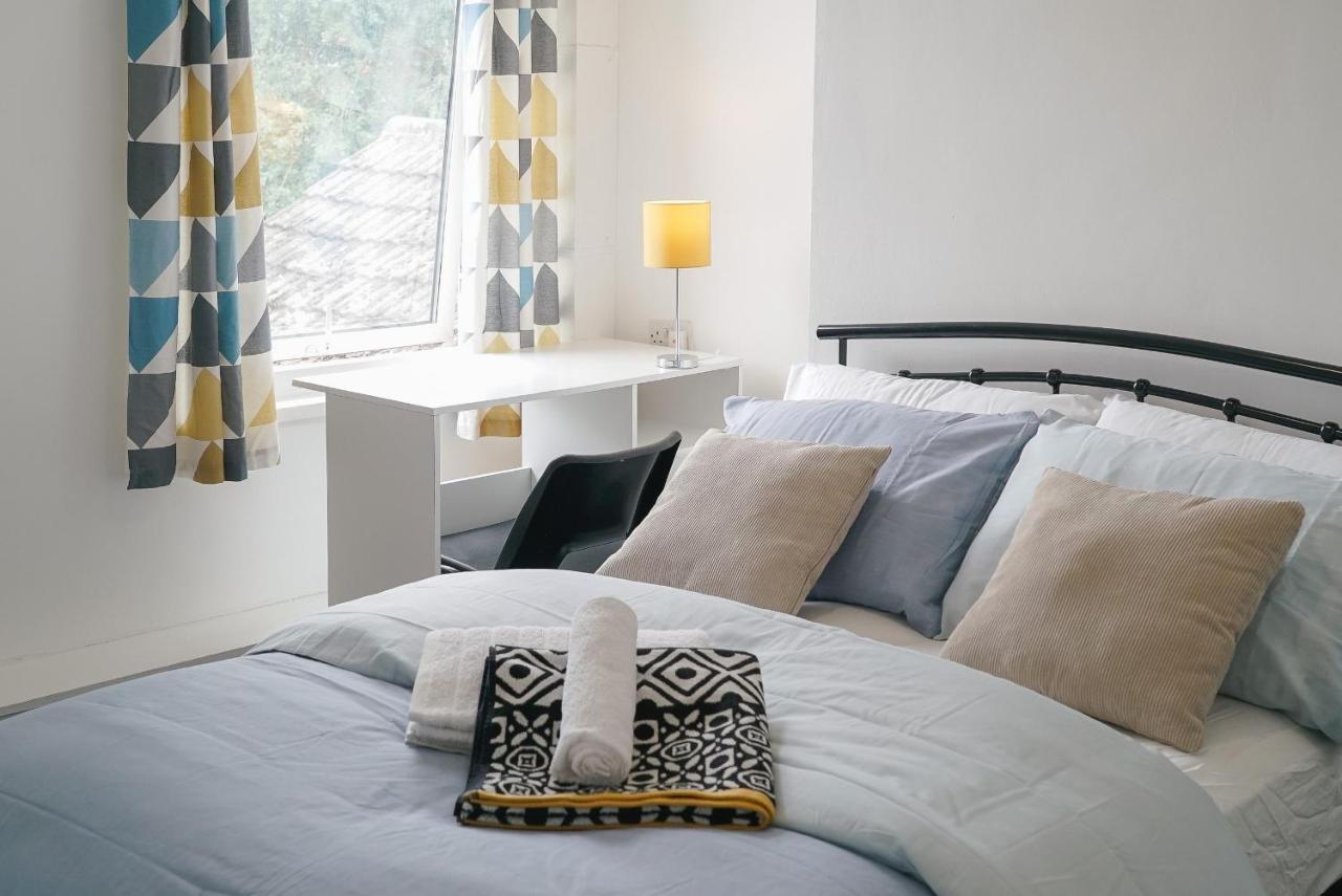 Living Serviced Homestay *