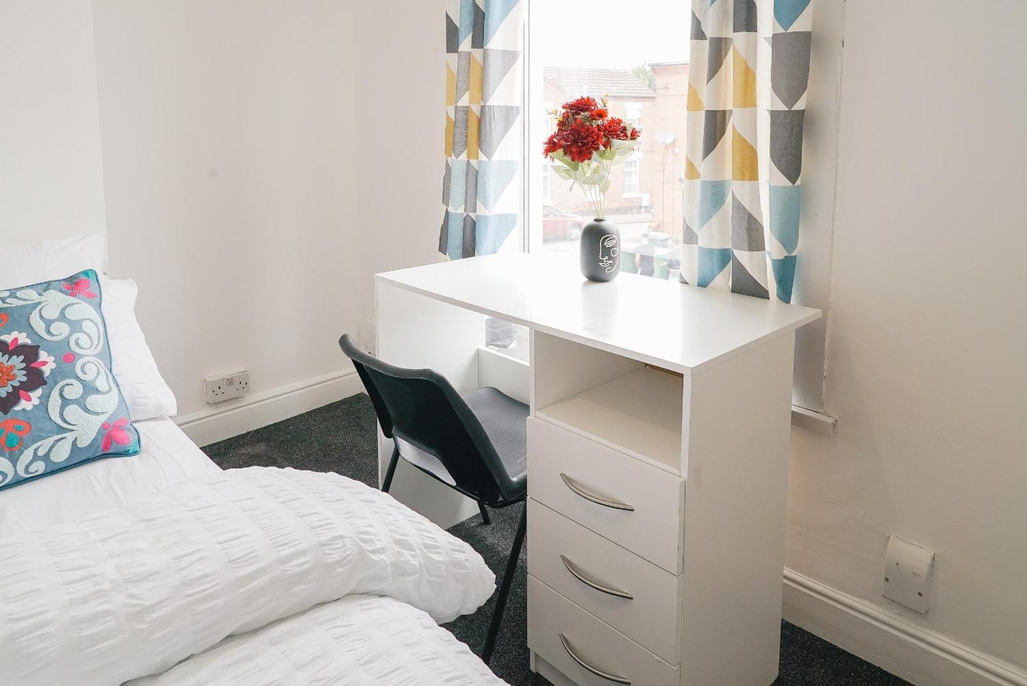 Living Serviced * Coventry