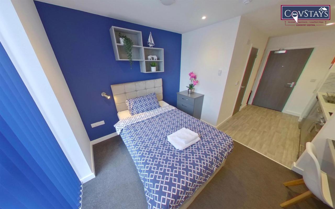 Signature House - Contemporary In Centre, Free Parking, By Covstays