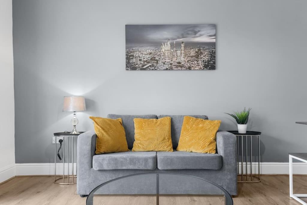 Cv1 Exclusive Contractors & Travellers 5 Min To Ricoh Arena 5 Mins To Centre 2x Free Car Parking Spaces Free Wifi Free Netflix Sleeps 8 Casa de férias