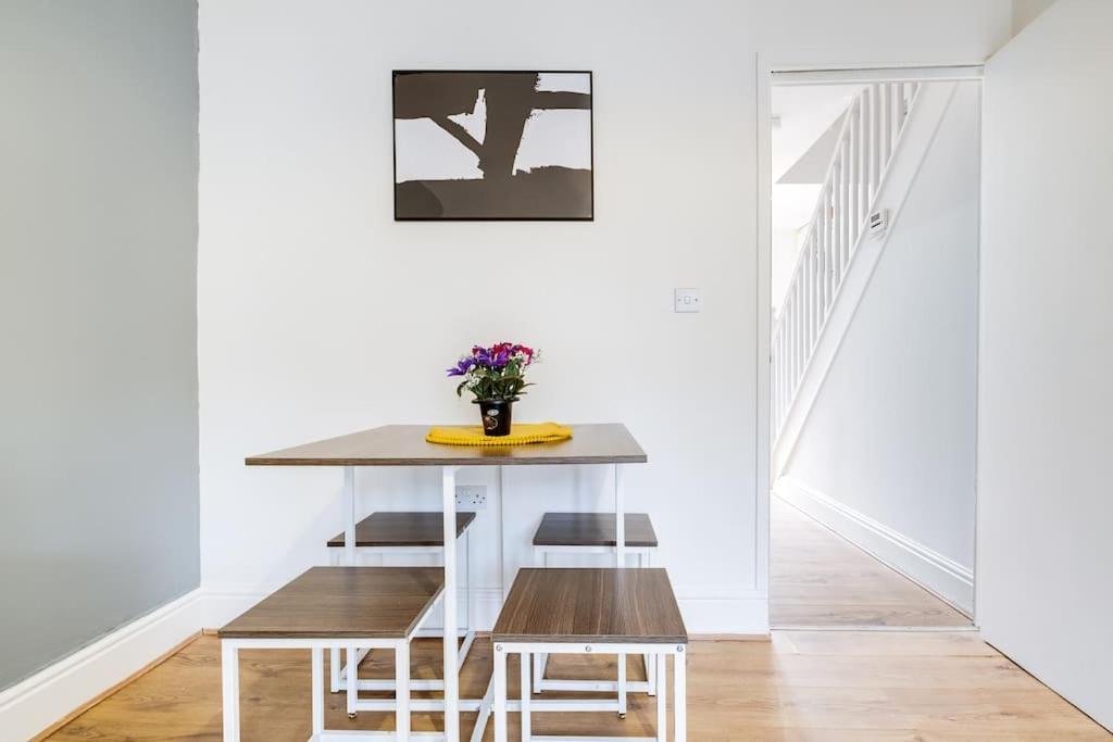 Cv1 Exclusive Contractors & Travellers 5 Min To Ricoh Arena 5 Mins To Centre 2x Free Car Parking Spaces Free Wifi Free Netflix Sleeps 8 Casa de férias