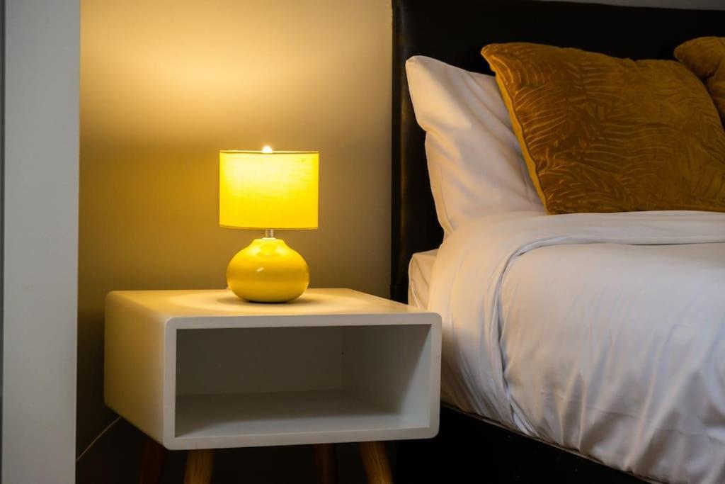 Cv1 Exclusive Contractors & Travellers 5 Min To Ricoh Arena 5 Mins To Centre 2x Free Car Parking Spaces Free Wifi Free Netflix Sleeps 8
