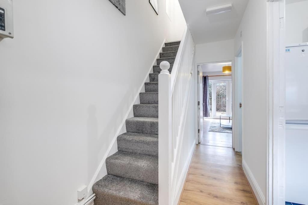 Cv1 Exclusive Contractors & Travellers 5 Min To Ricoh Arena 5 Mins To Centre 2x Free Car Parking Spaces Free Wifi Free Netflix Sleeps 8 Casa de férias *