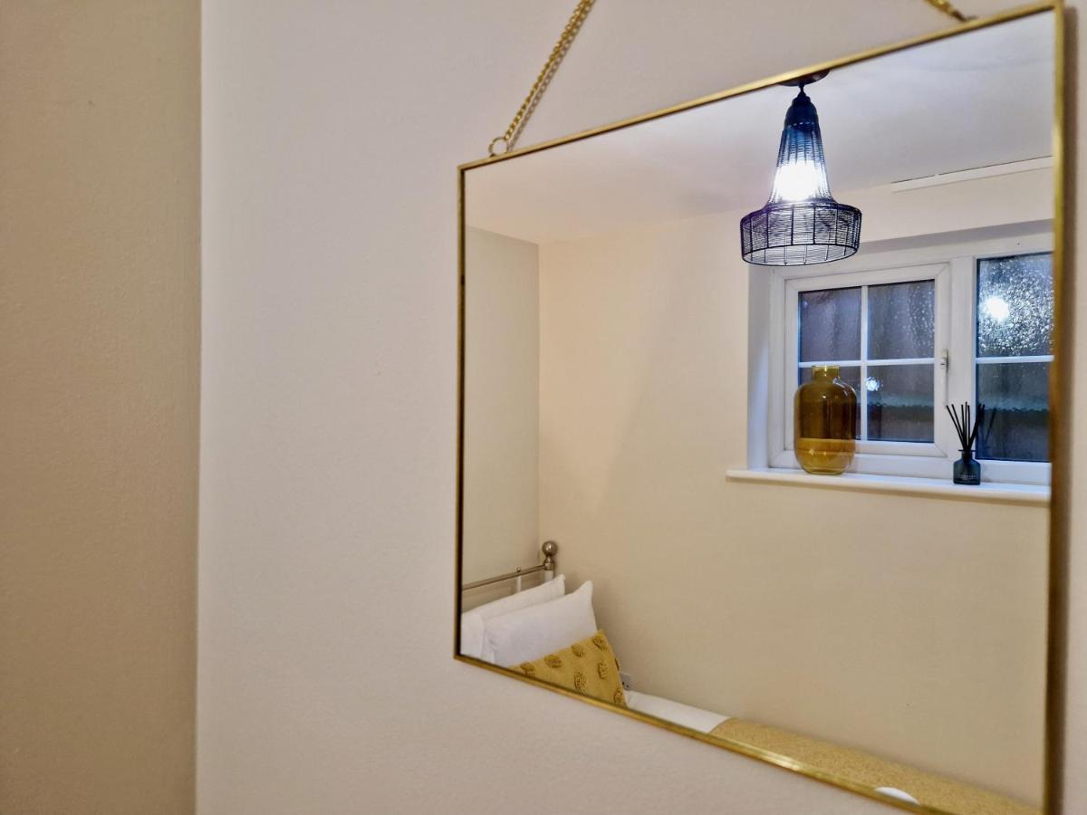 Stylish Luxury Serviced Next To Centre With Free Parking - Contractors & Relocators * Coventry