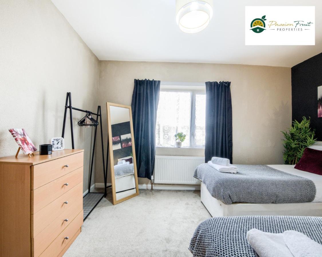 3 Bedroom House With 5 Beds House By Passionfruit Near Centre - Bcc Apartamento *