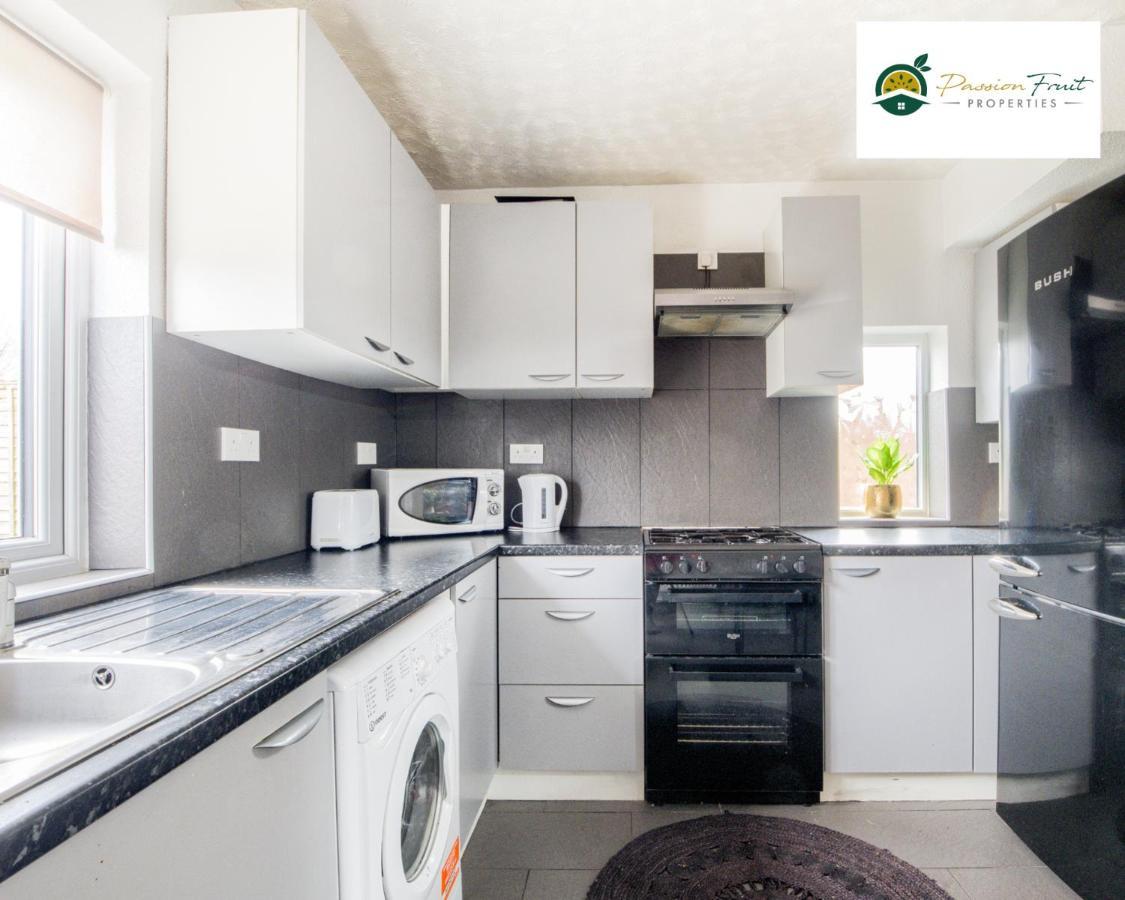 Apartamento 3 Bedroom House With 5 Beds House By Passionfruit Near Centre - Bcc