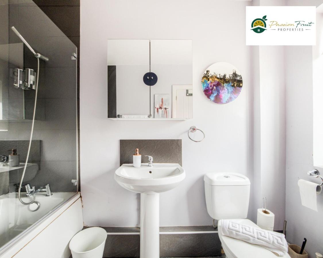 3 Bedroom House With 5 Beds House By Passionfruit Near Centre - Bcc Apartamento