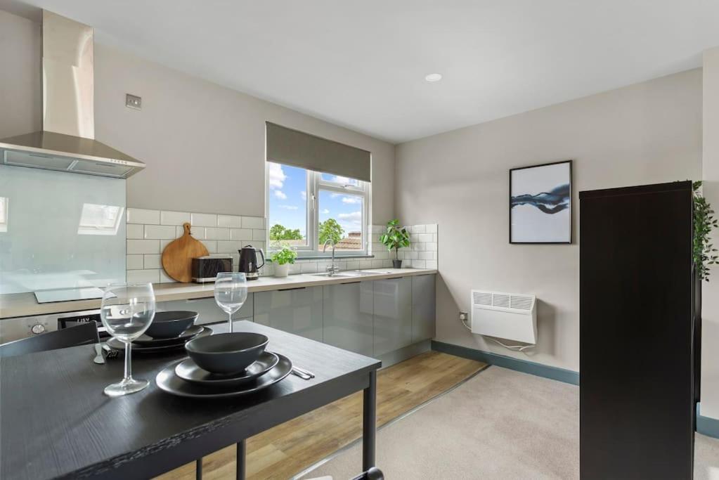Apartment Flat 7 Centrally Located In Cv1 *