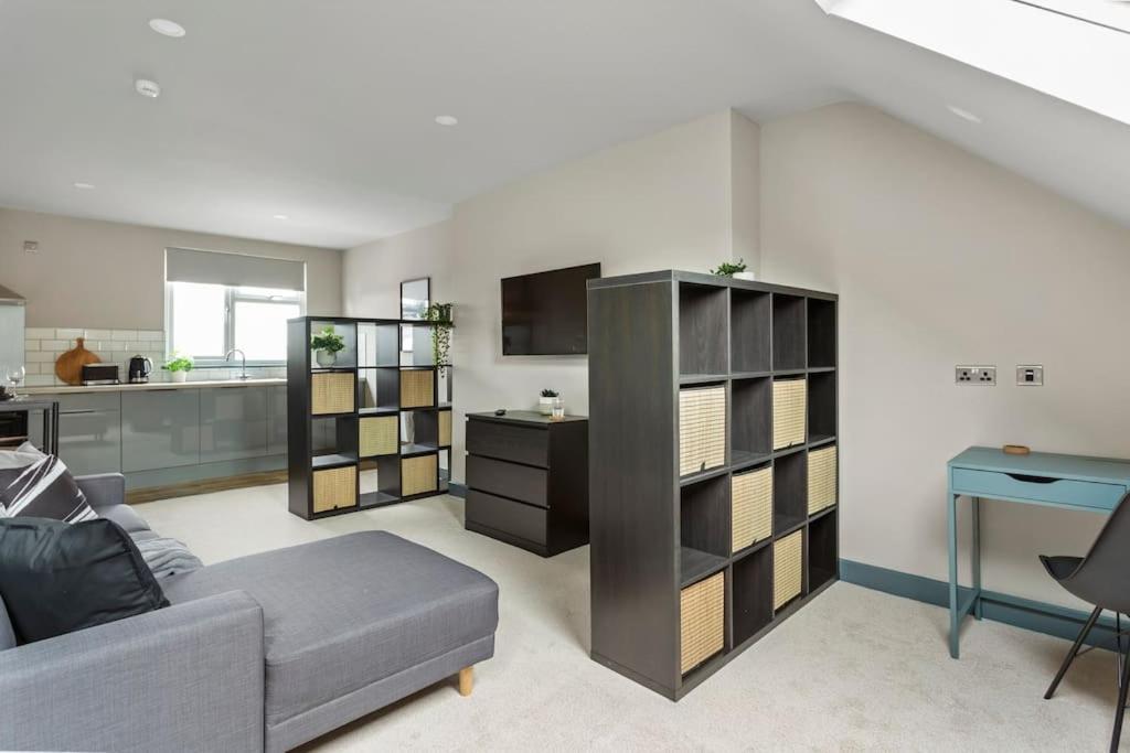 Apartment Flat 7 Centrally Located In Cv1 *