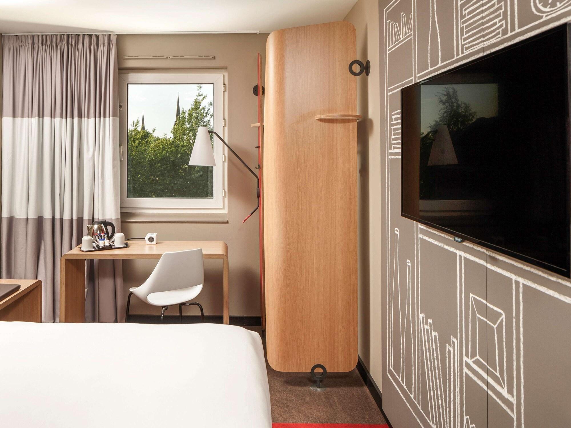 Ibis Centre Hotel