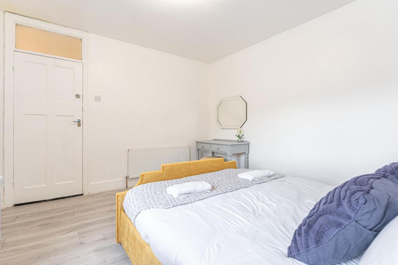 Walsgrave Road - 3 Bedrooms - Free Parking & Wi-fi Coventry