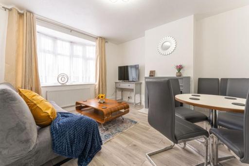 Walsgrave Road - 3 Bedrooms - Free Parking & Wi-fi Apartamento Coventry