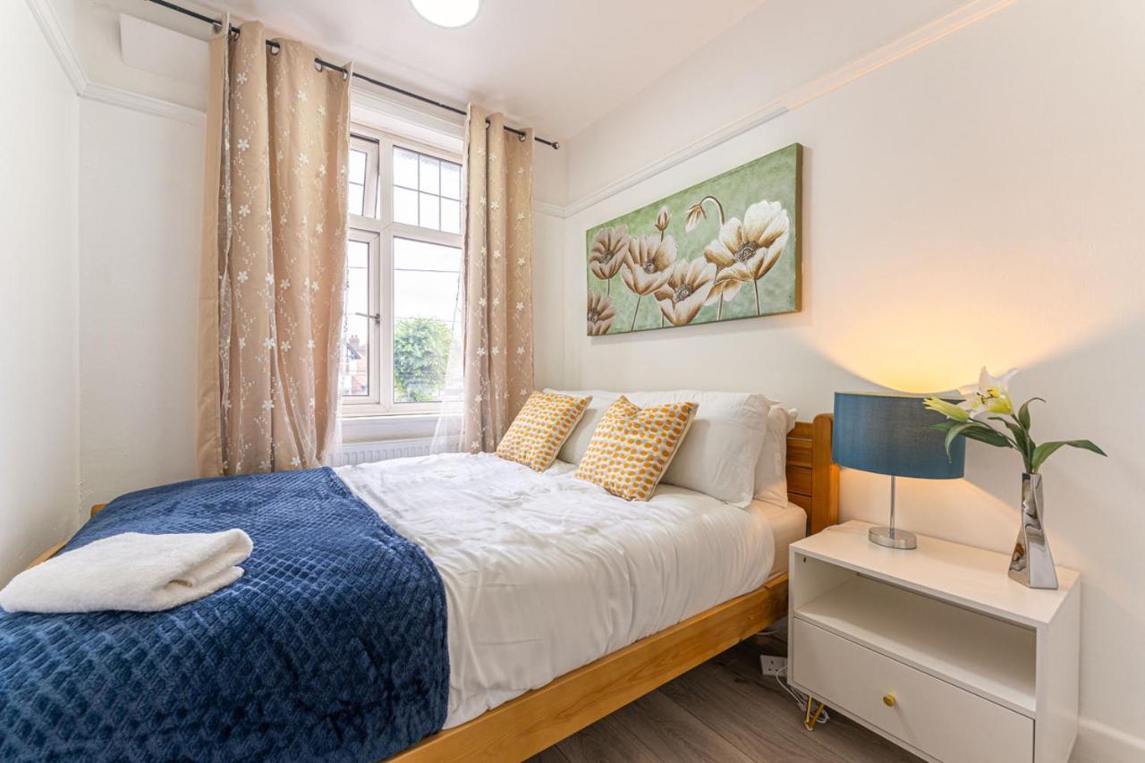Walsgrave Road - 3 Bedrooms - Free Parking & Wi-fi Apartamento Coventry