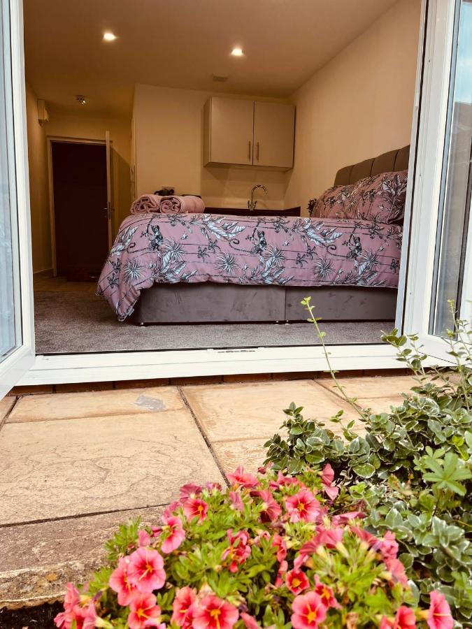 Selborne Off Road Gated Parking Hotel cápsula *