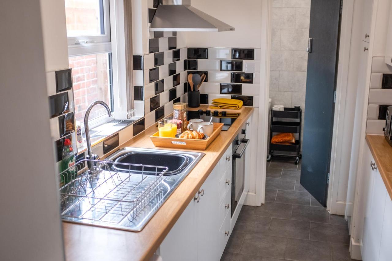 4bed 4bath, Free Parking, Work Space, Centre *