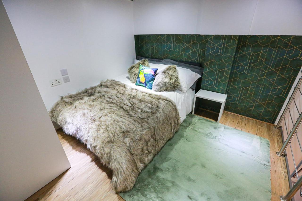A104 Bright Modern Loft Apartment Coventry