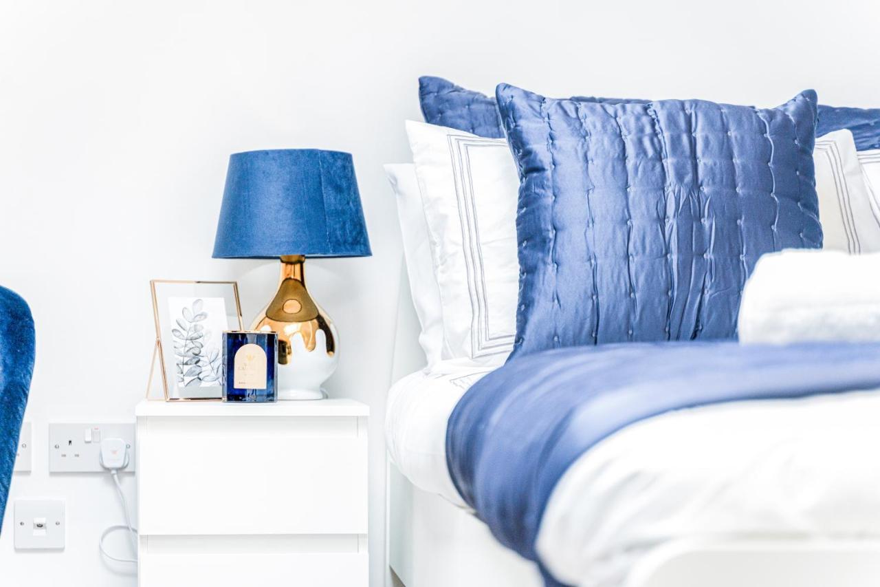 Luxury Hideaway, Centre,parking,netflix Sleeps 3 Apartment *
