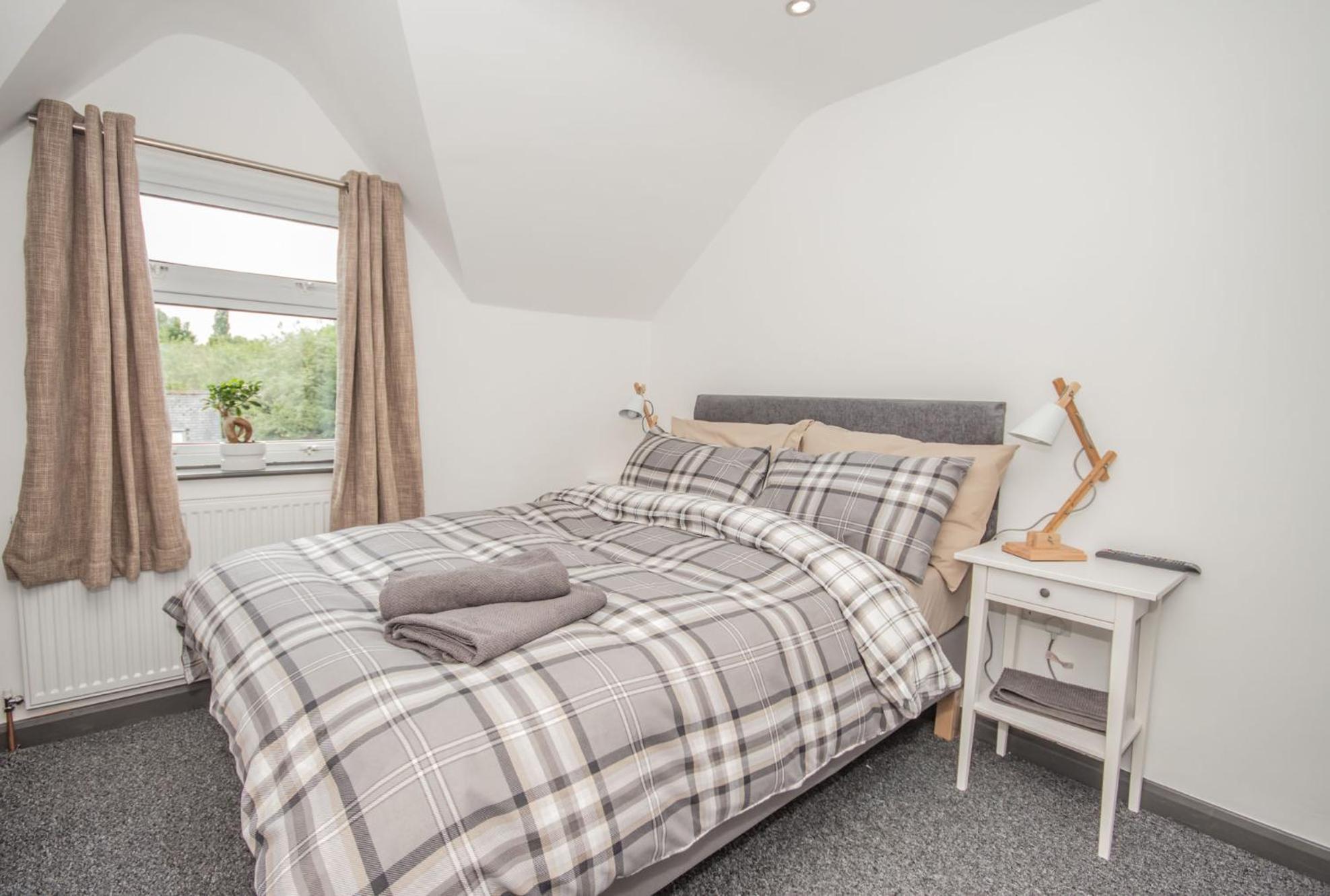 Featherbed 3*
