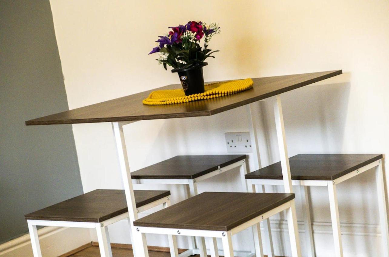 Cosy 3 Bedrooms House With A Driveway Close To Town Centre And University Coventry